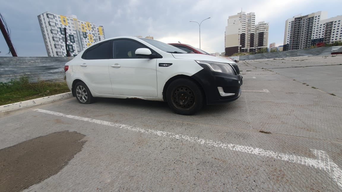 Автомобиль марки KIA модель Rio 2013 г.в. VIN-номер Z94CB41BADR115827