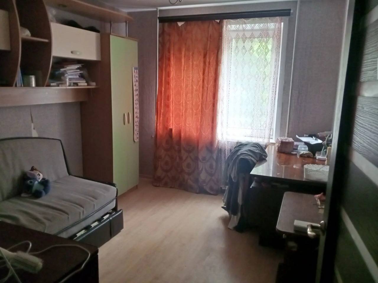Квартира, площадь: 63,1 кв.м, кадастровый (условный) номер: 67:27:0031402:110, адрес (местонахождение): 214036, Смоленская обл, г Смоленск, ул Петра Алексеева, д 16, кв 42. Залогодержатель ПАО "СОВКОМБАНК".