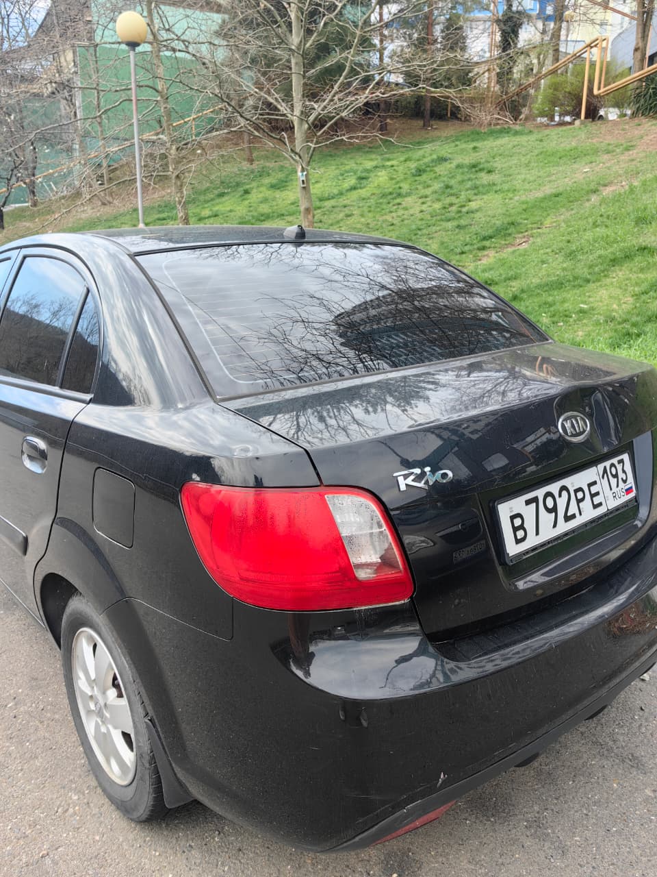 Автомобиль марки KIA модель Rio 2011 г.в. VIN-номер XWEDH411BB0007374.