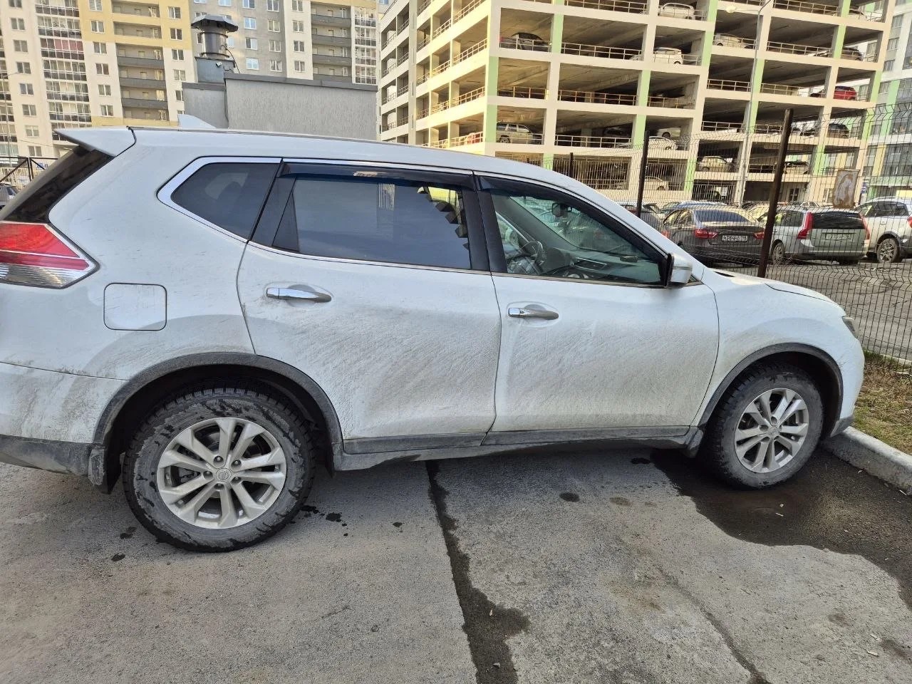 Автомобиль марки NISSAN модель X Trail 2017 г.в. VIN-номер Z8NTBNT32ES057155