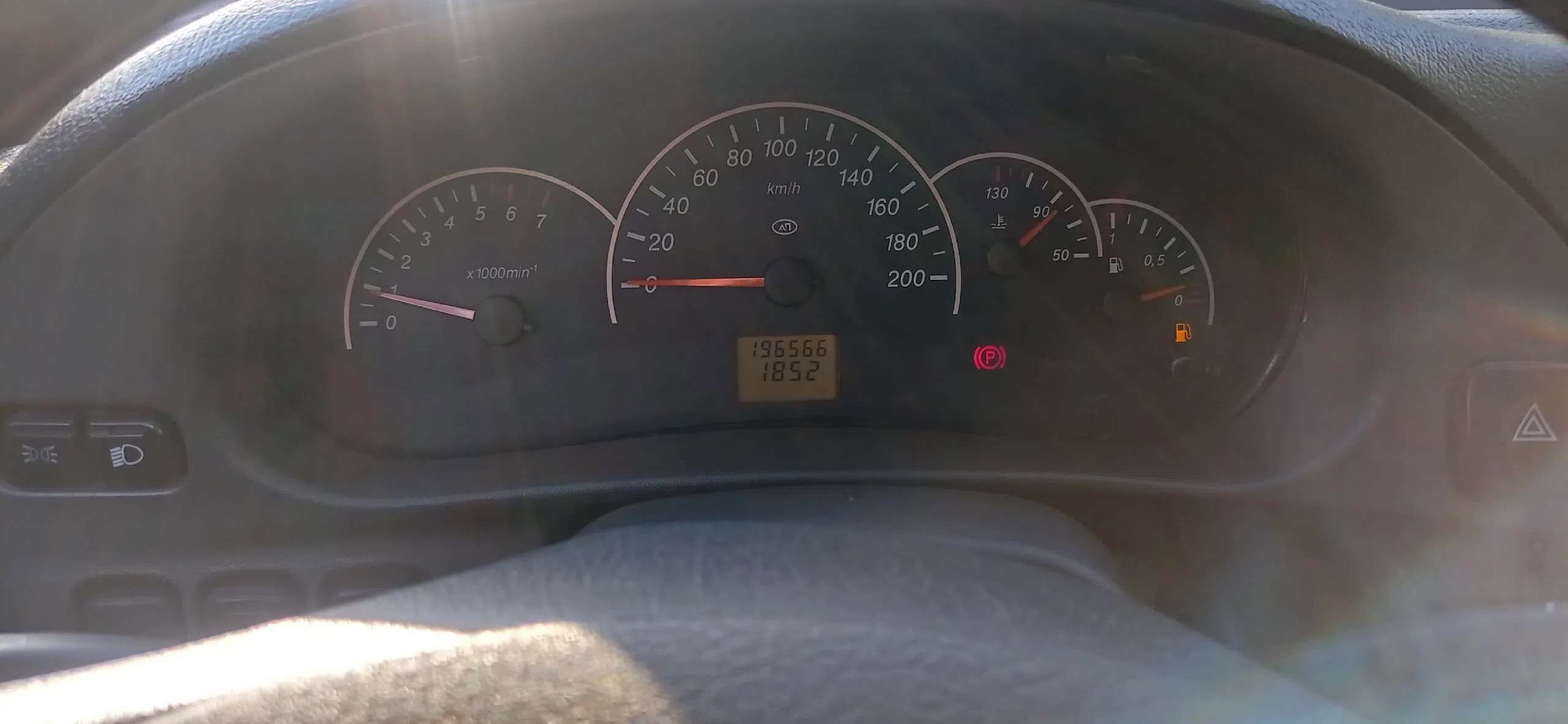 автомобиль марки ВАЗ модель 21101 2007 г.в. VIN-номер XTA21101071040206