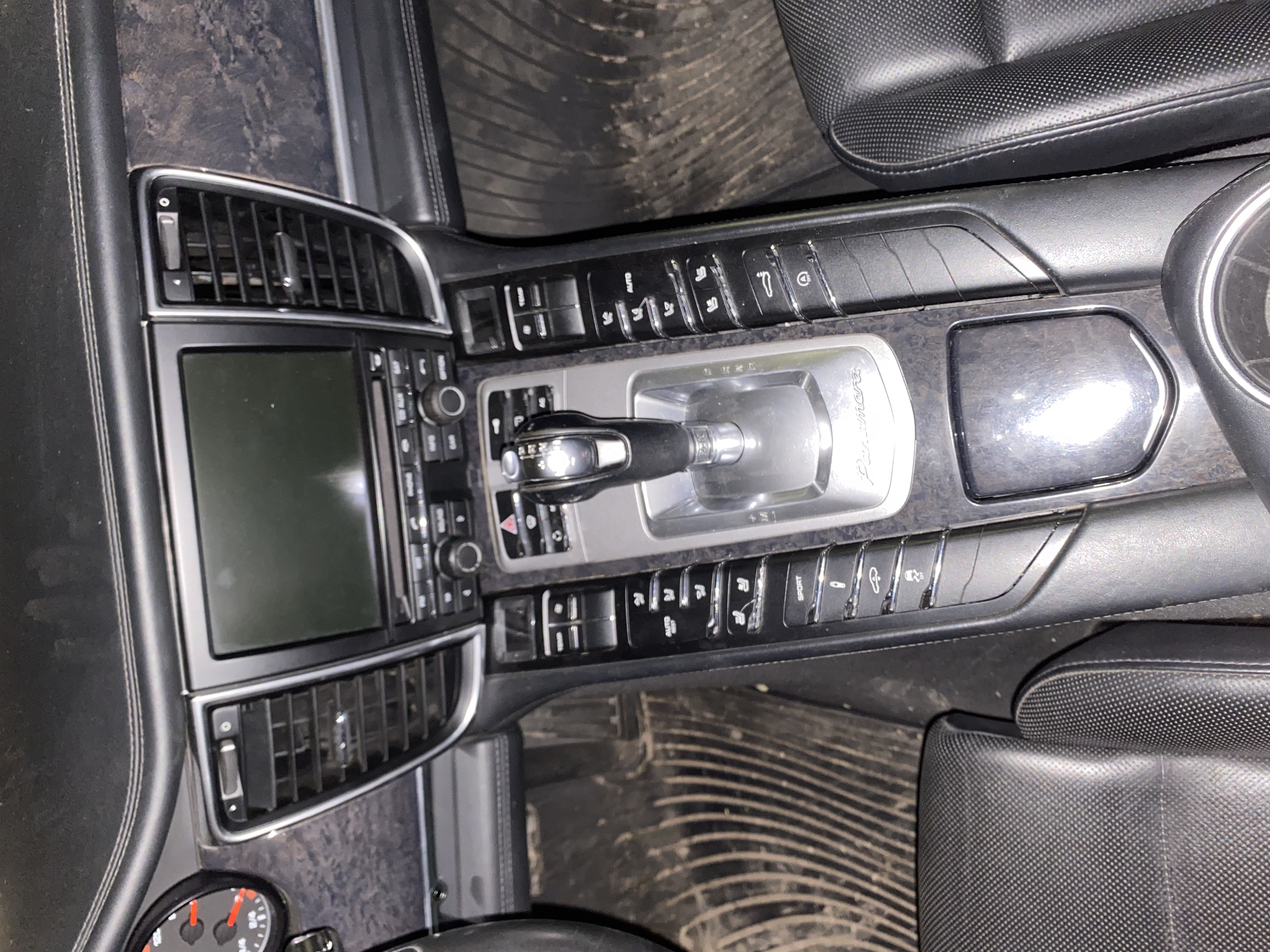 Автомобиль марки PORSCHE модель Panamera 2010 г.в. VIN-номер WP0ZZZ97ZAL046086