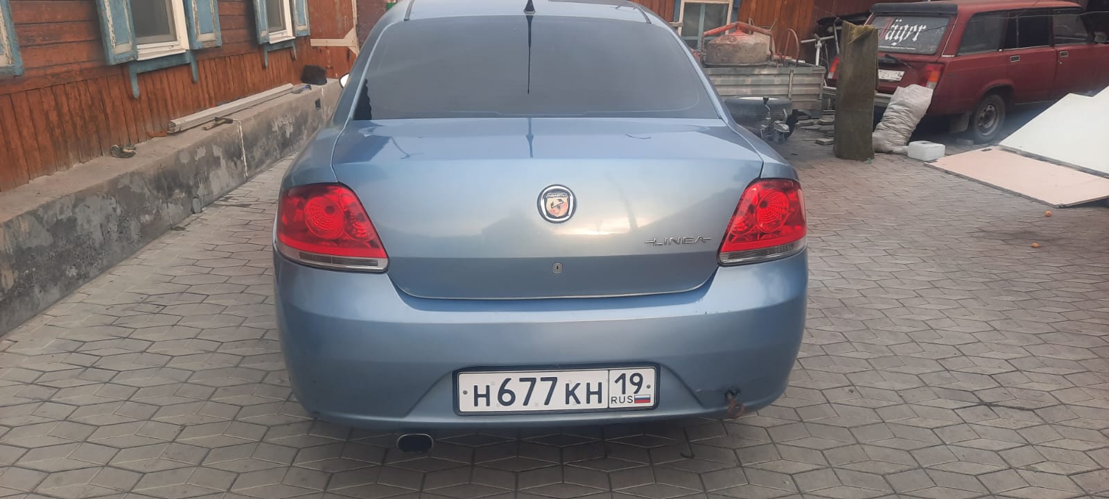 Автомобиль марки FIAT модель Linea 2011 г.в. VIN-номер Z88323000B3127938