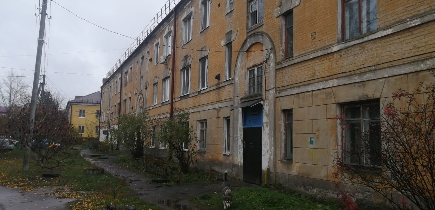 Квартира, общей площадью 37 кв.м., расположенная по адресу: 241902, г. Брянск, рп. Белые Берега, ул. Карла Маркса, д. 1, кв. 30; кадастровый номер: 32:28:0040509:1911