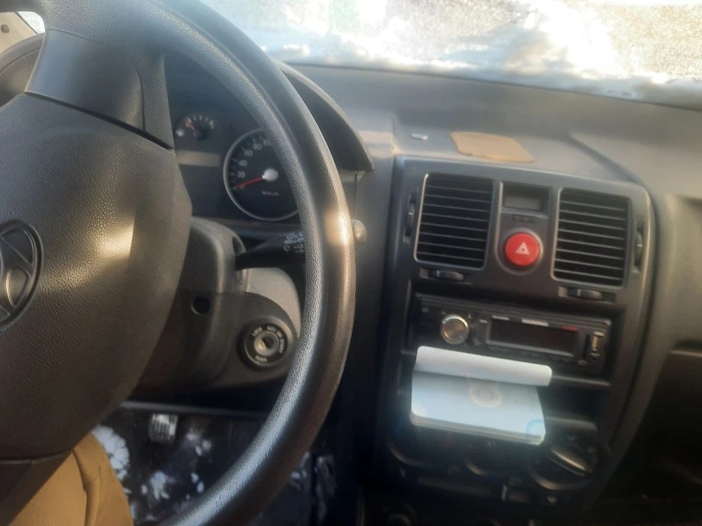 Автомобиль марки HYUNDAI модель: Getz, год выпуска: 2008, идентификационный номер (VIN): KMHBT51DP8U781705