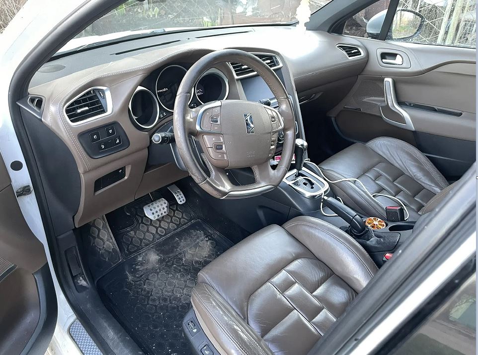 Автомобиль марки CITROEN модель DS4 2013 г. в. VIN-номер VF7NX5FEADY512452