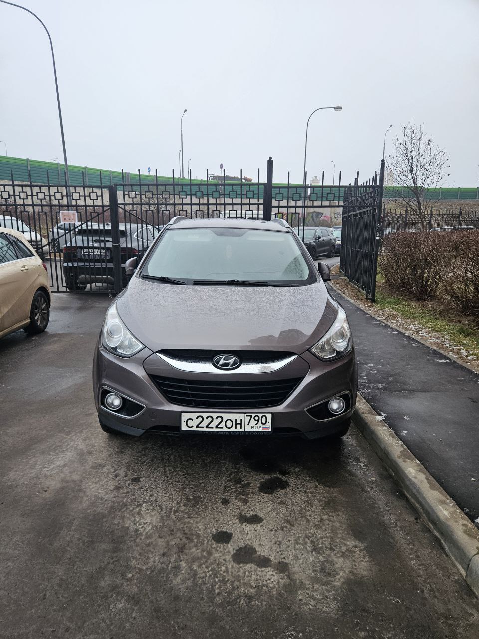 Автомобиль марки HYUNDAI модель IX 35 2.0 GLS AT 2012 г.в. VIN-номер TMAJU81BDCJ307859