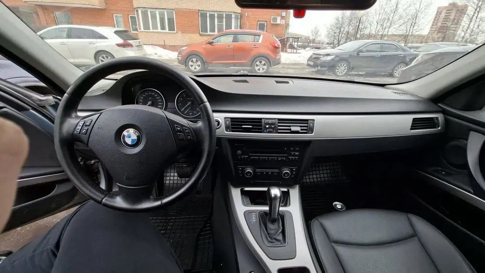 Автомобиль марки BMW модель 320IA 2007 г.в. VIN-номер X4XVA98417VB43038