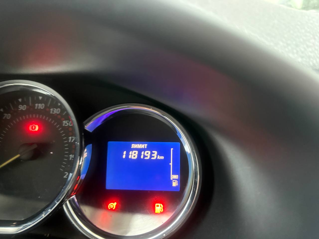 Автомобиль марки RENAULT модель SANDERO 2017 г.в. VIN-номер X7L5SREAG57873934