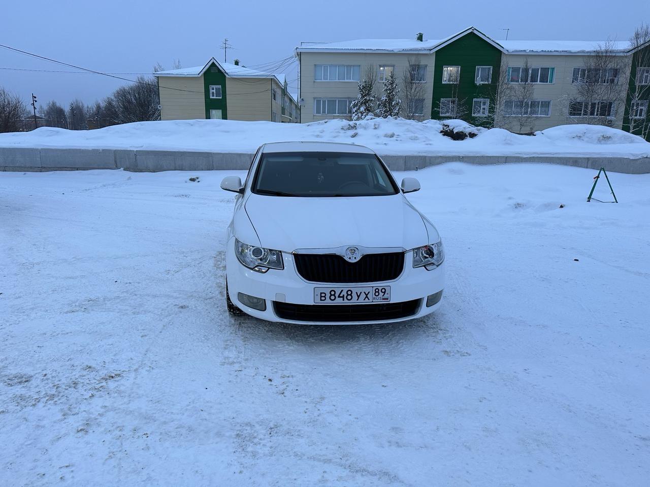Автомобиль марки SKODA модель Superb 2009 г.в. VIN номер TMBAB43T799031508