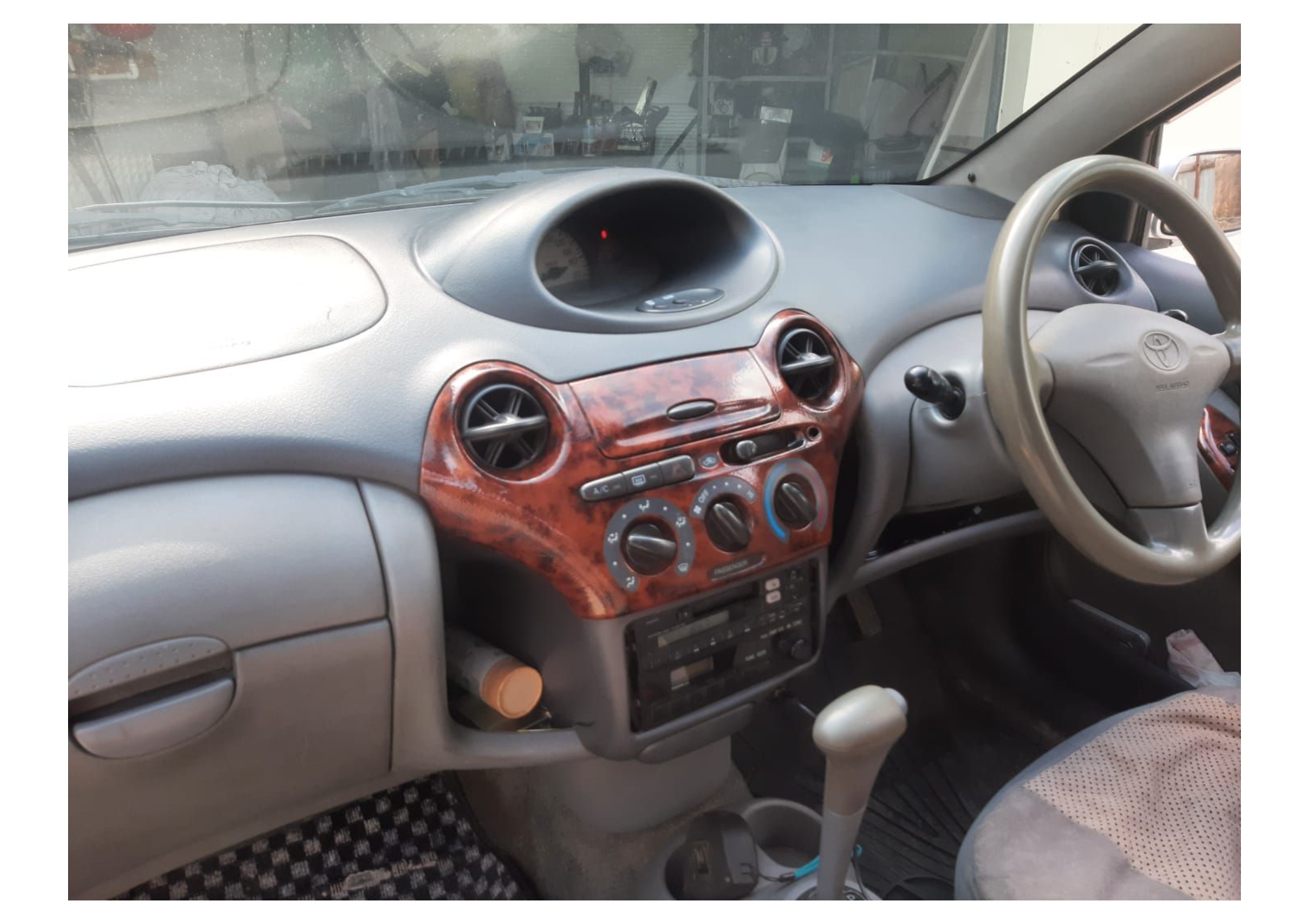 Автомобиль марки Toyota модель Vitz 2001 г.в., номер кузова SCP10-0306664