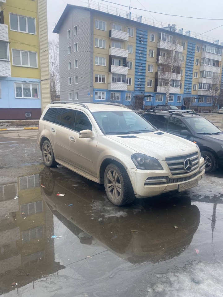 Автомобиль марки MERCEDES модель BENZ GL 350 CDI4MATIC 2012 г.в. VIN- номер WDC1648221A787302 (является предметом залога ПАО Совкомбанк).