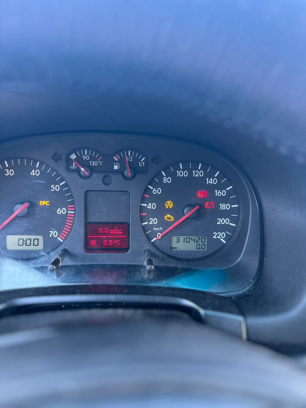 Легковой автомобиль, марки VOLKSWAGEN GOLF, 2000 г.в., VIN: WVWZZZ1JZ1D134021, г/н: B411XH12 (должник Олешкевич А.А.)