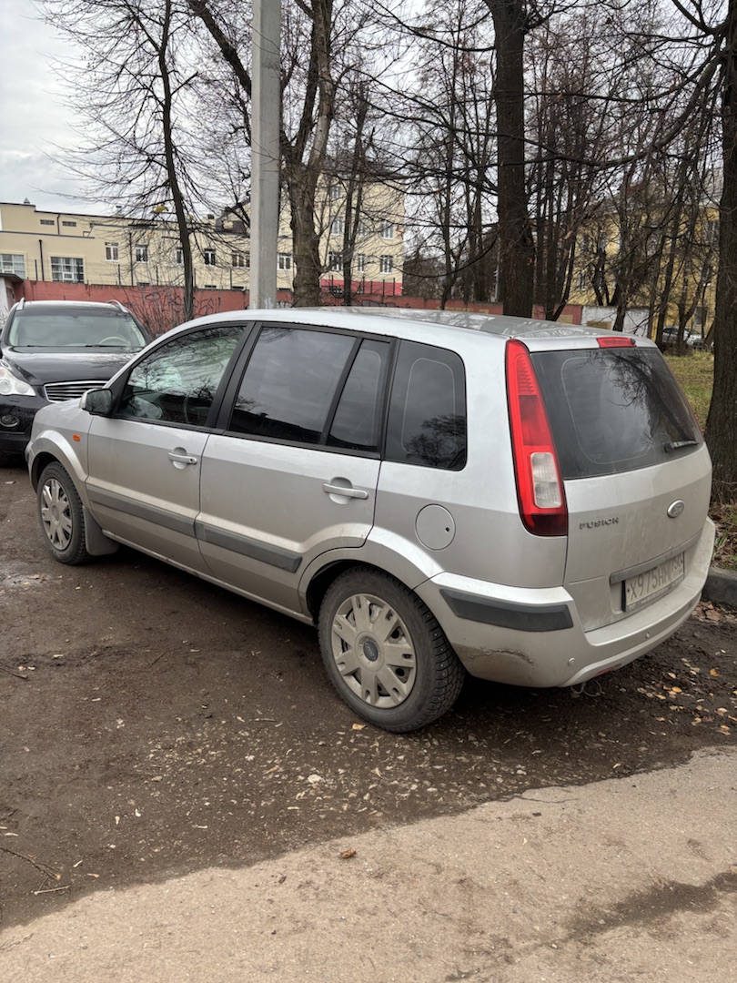 Автомобиль марки FORD модель Fusion 2007 г.в. VIN-номер WF0UXXGAJU7S45013 является предметом залога ПАО "Совкомбанк"
