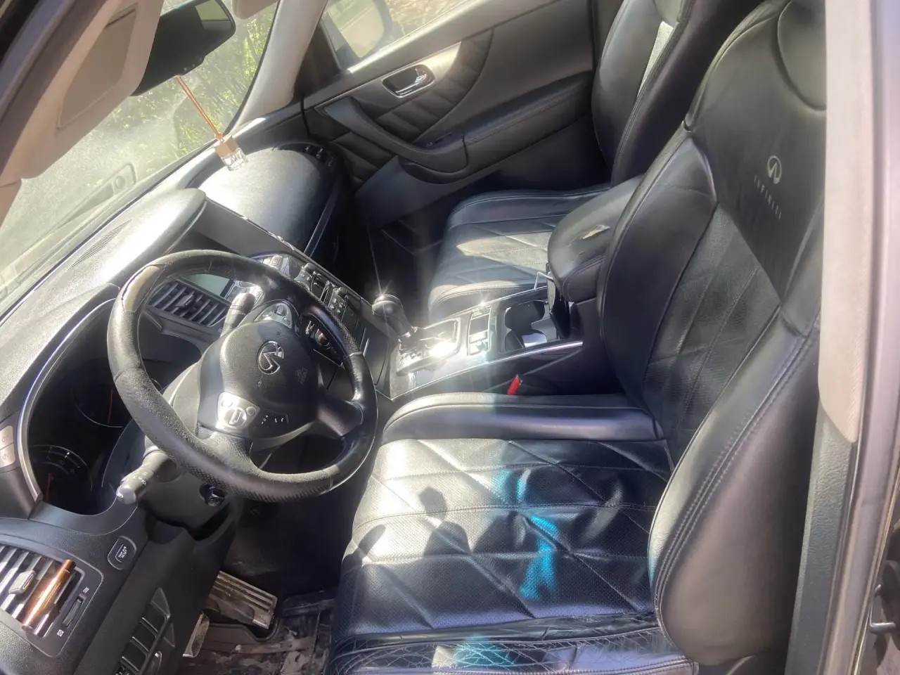Автомобиль марки INFINITI модель FX35; 2009 г.в.; VIN-номер JN1TANS51U0302419
