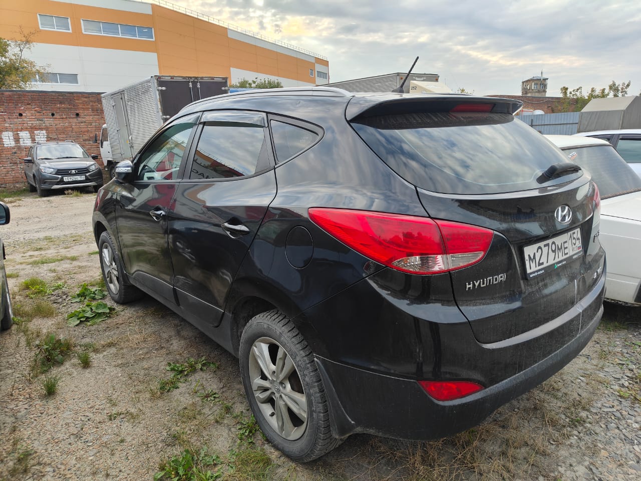 Автомобиль марки HYUNDAI модель ix35 2010 г.в. VIN-номер U5YZU81BDBL074168