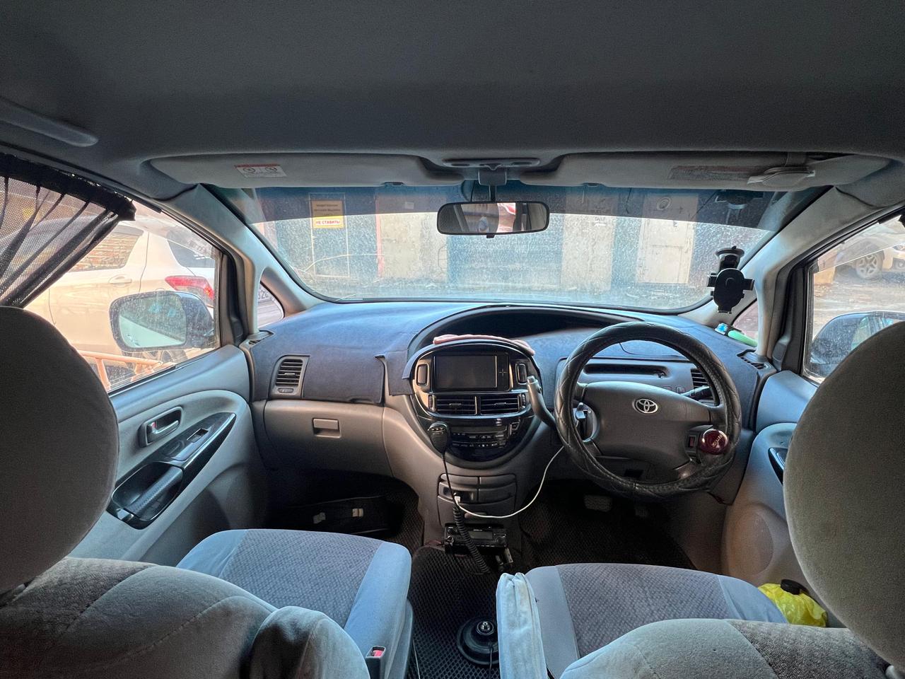 Автомобиль марки TOYOTA модель estima 2001 г.в. VIN-номер ACR300133977