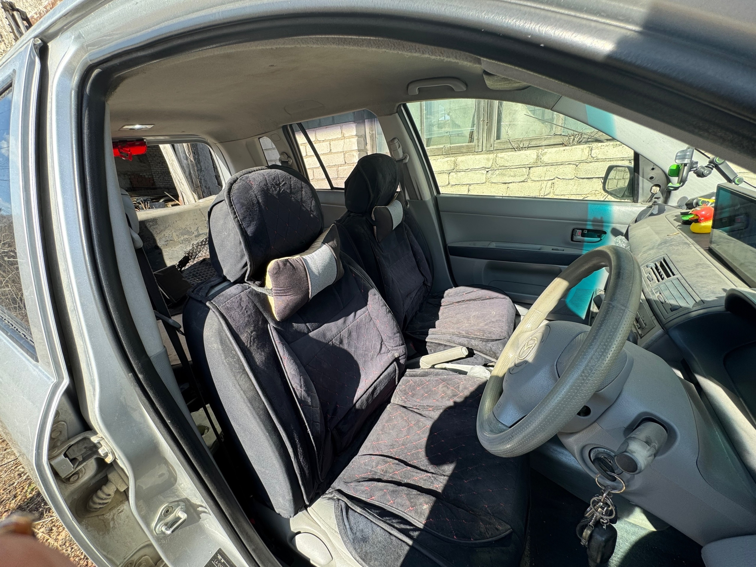 Легковой автомобиль марки: MAZDA, модели: Demio, год выпуска: 2002 г., кузов №: DY3W124038