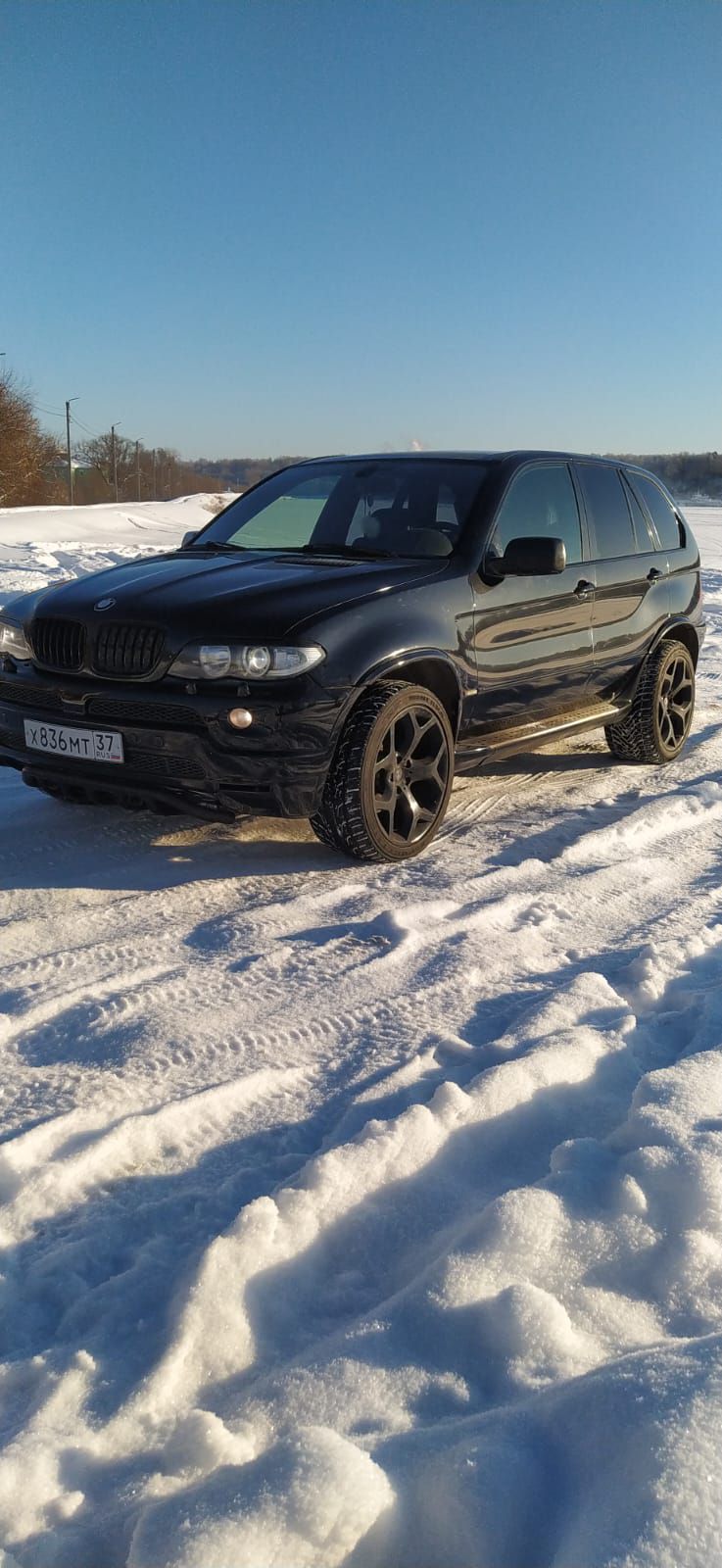 Автомобиль марки BMW модель X5 2005 г.в. VIN-номер WBAFB71080LX37826