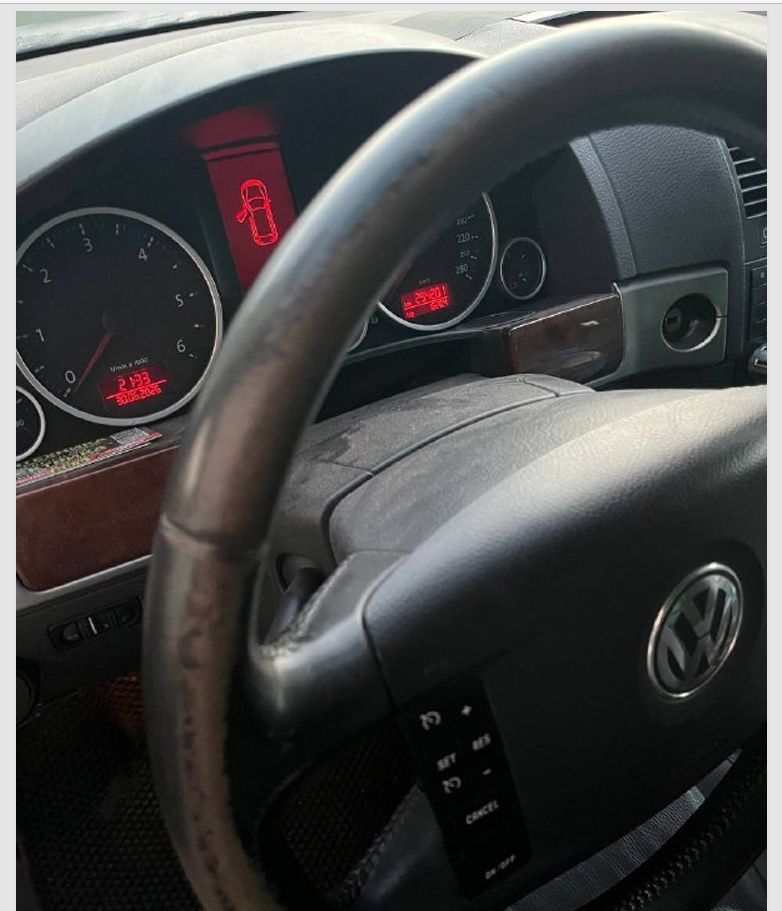 Автомобиль Марка Фольксваген Модель Туарег VIN WVGZZZ7LZ9D009618 Регистрационный номер Т280УН799 Тип ТС легковой универсал Год выпуска 2008 Цвет серебристый ПТС 77РМ 132809 СТС 99 35 728594
