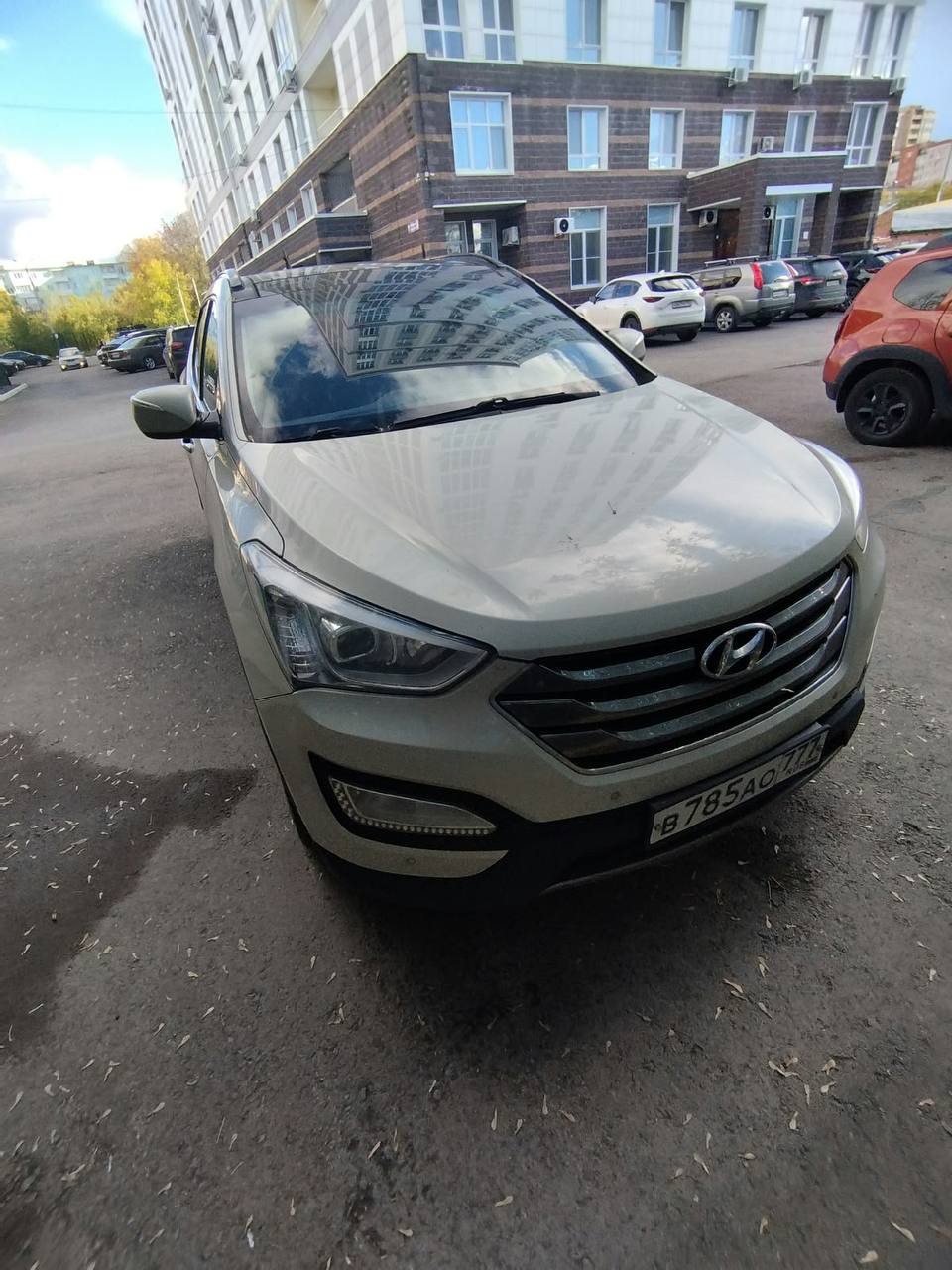 Автомобиль марки HYUNDAI модель SantaFe 2013 г.в. VIN-номер KMHSW81XDDU046664
