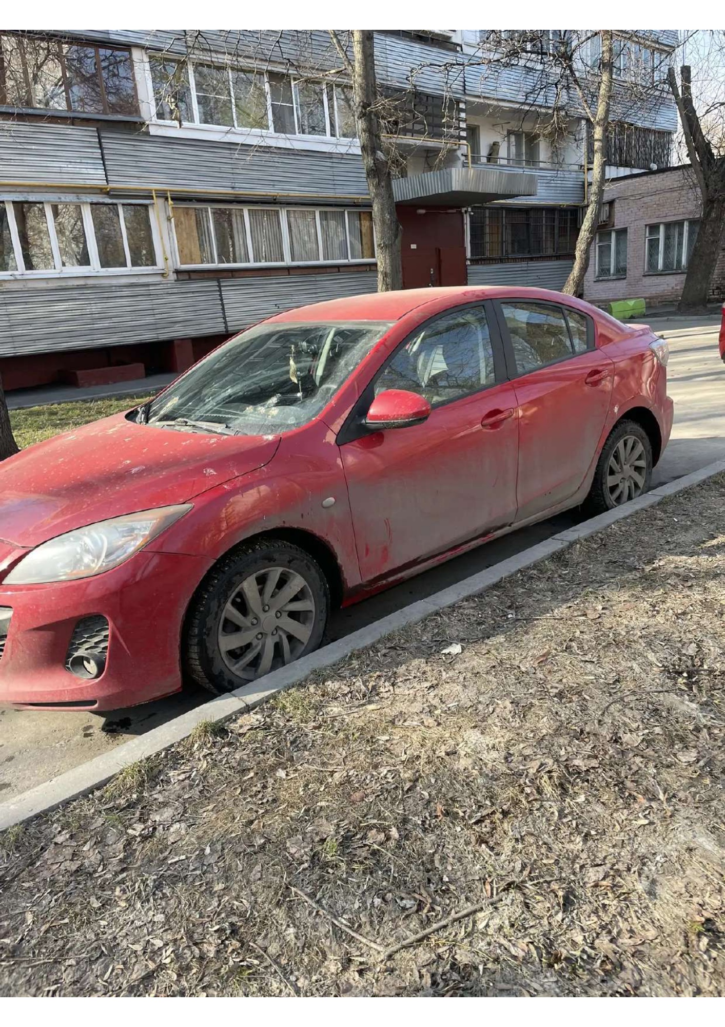 Автомобиль марки MAZDA модель 3 2013 г.в. VIN-номер JMZBL12Z511573864