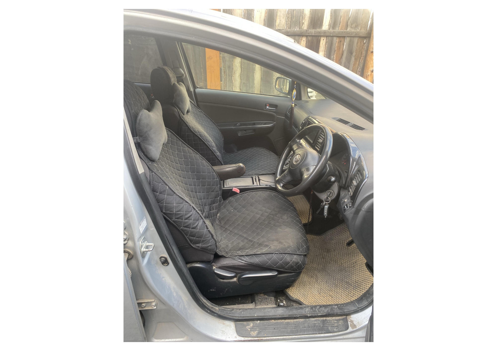 Автомобиль марки TOYOTA, модель WISH, 2003 г.в. , VIN-номер ZNE100073981