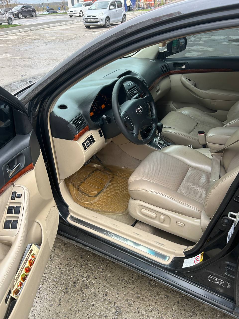 Легковой автомобиль марки: TOYOTA, модели: AVENSIS,год выпуска: 2005., идентификационный номер(VIN) SB1BJ56L80E069501