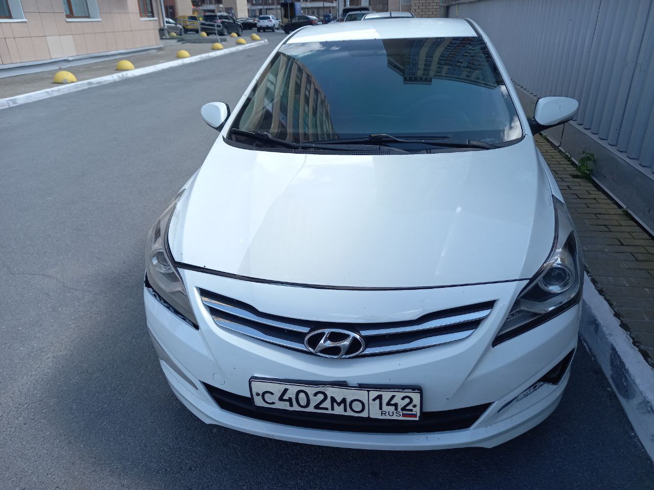 Легковой автомобиль HYUNDAI SOLARIS, 2015 год выпуска, VIN Z94CT41DBFR457092, регистрационный номер С402МО142