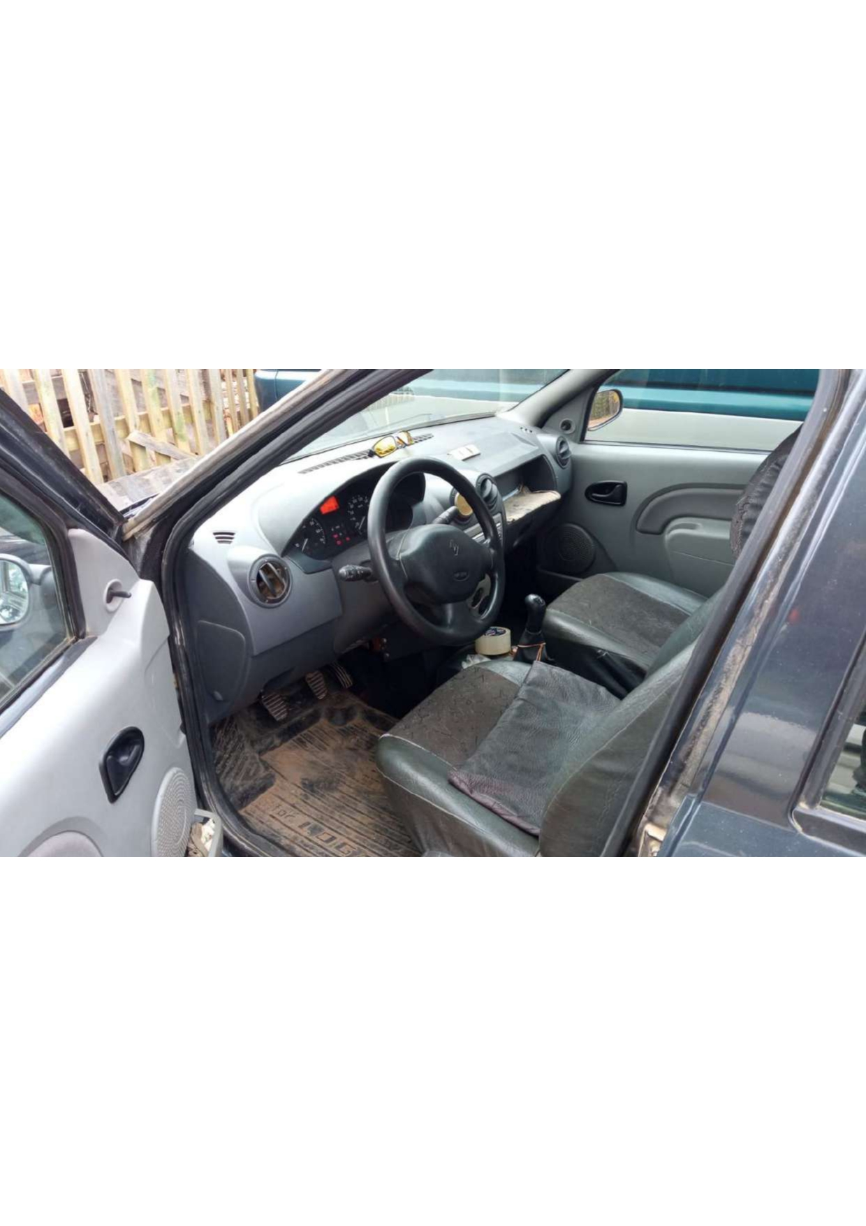 Легковой автомобиль марки: RENAULT, модель: SR, год выпуска: 2009 г., кузов №: X7LLSRABH9H221688, идентификационный номер (VIN): X7LLSRABH9H221688