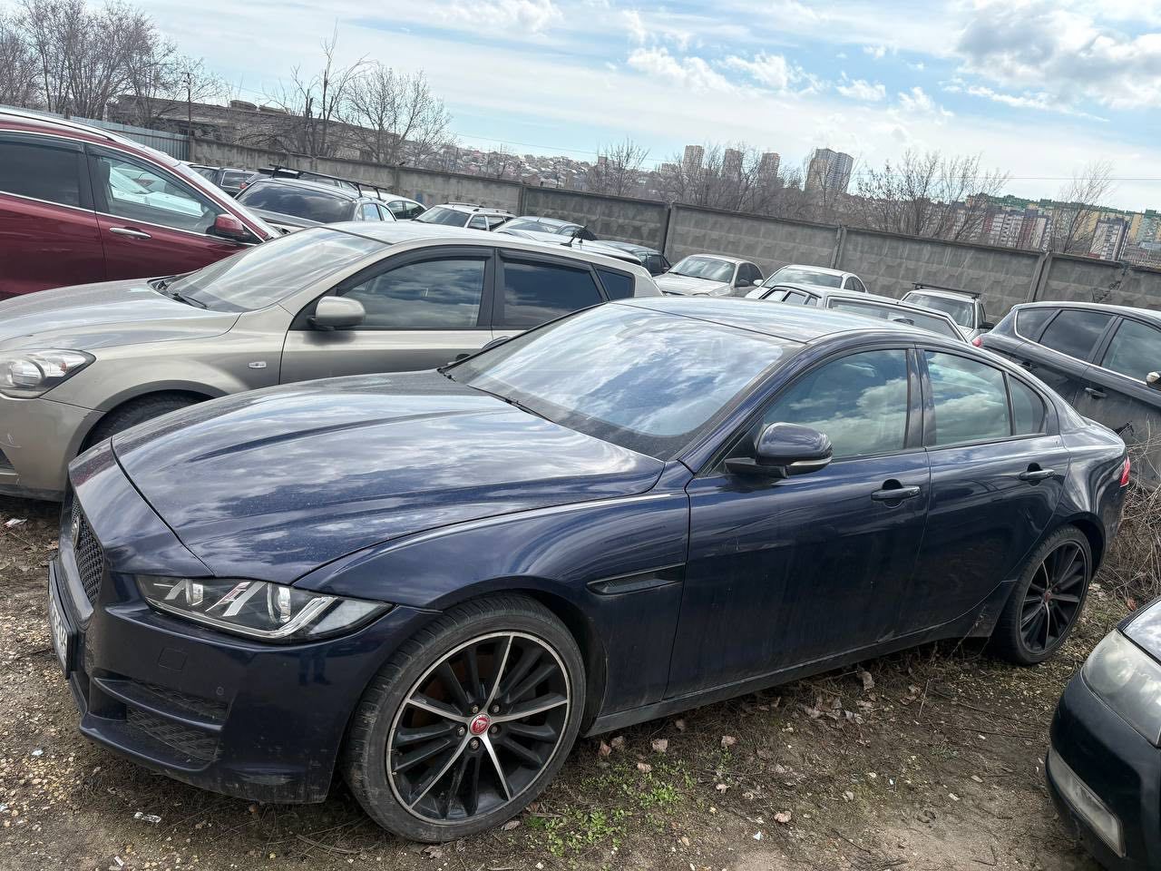Автомобиль, марка: JAGUAR XE, идентификационный номер – SAJAA4BN5HCP12162; год изготовления – 2017; номер кузова – SAJAA4BN5HCP12162; цвет кузова – темно-синий.