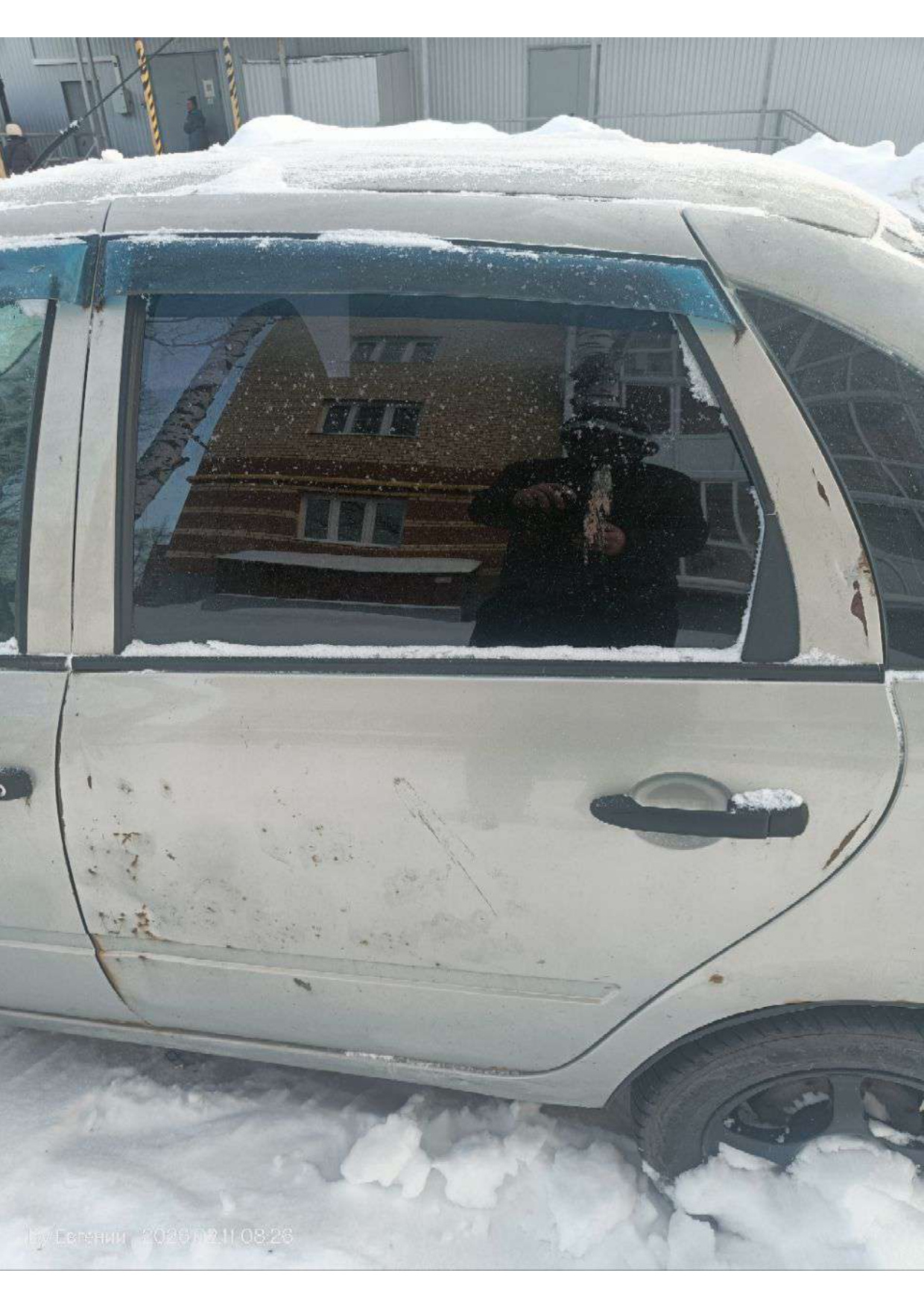 Автомобиль марки: LADA, модель: 219010 LADA Granta, год выпуска: 2015 г., кузов № XTA219010F0325734, идентификационный номер (VIN): XTA219010F0325734.