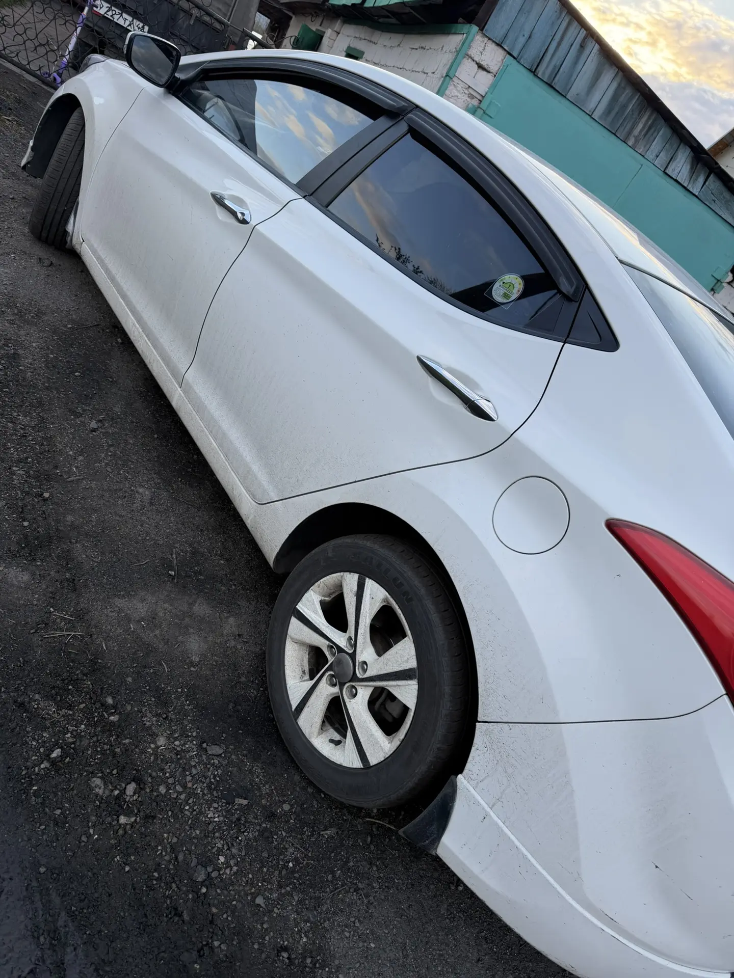 Автомобиль марки HYUNDAI модель АВАНТЕ 2011 г.в. VIN-номер KMHDG41DBBU040725. Предмет залога ПАО «Совкомбанк» (ИНН: 4401116480, адрес: 156000, г. Кострома, пр. Текстильщиков, д. 46)