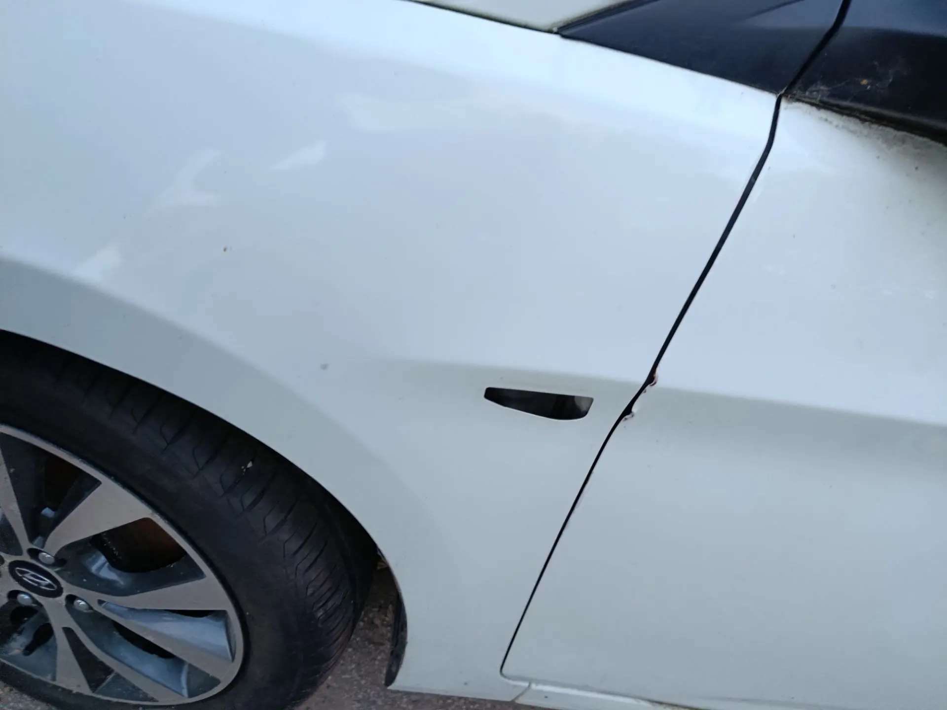 Автомобиль марки HYUNDAI, модель Solaris, 2013 г.в., VIN-номер Z94CU41DBDR260237