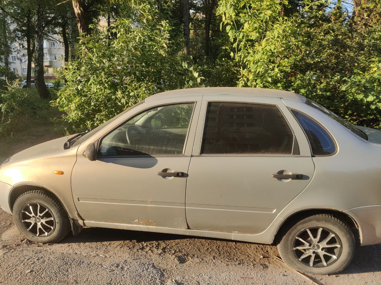 Автомобиль марки ВАЗ модель 11183, 2005 г.в., VIN-номер XTA11183050005582 (является предметом залога перед ПАО «Совкомбанк»)