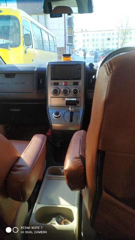 Автомобиль марки MITSUBISHI модель DELICA D-5 2014 г.в. номер кузова CV5W0903175 . Имущество находится в залоге ПАО "СОВКОМБАНК"