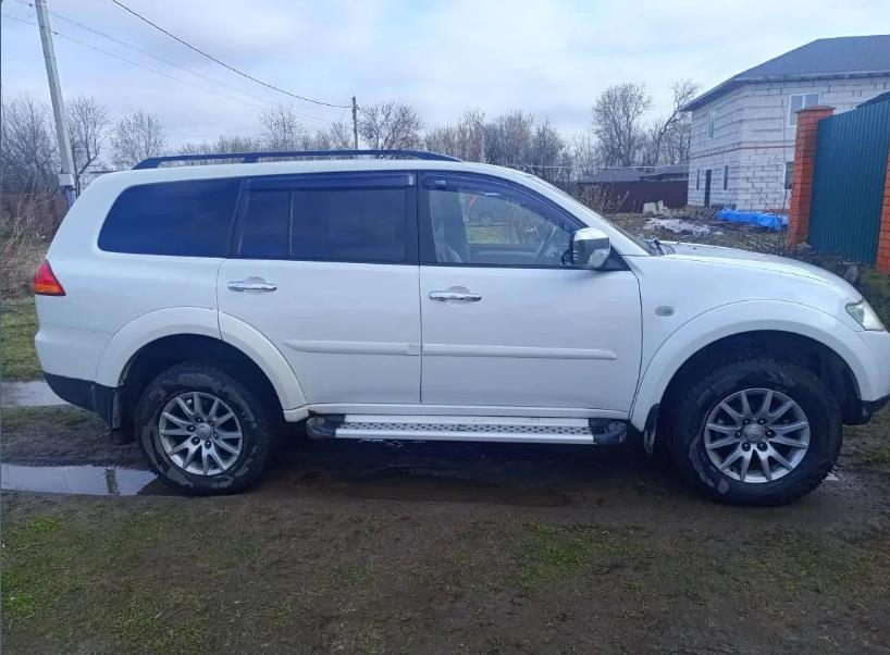 Легковой автомобиль, марка: MITSUBISHI, модель: PAJERO SPORT 2.5, год изготовления: 2013 г.в., цвет: Белый, VIN: MMCGYKH40DDZ02382