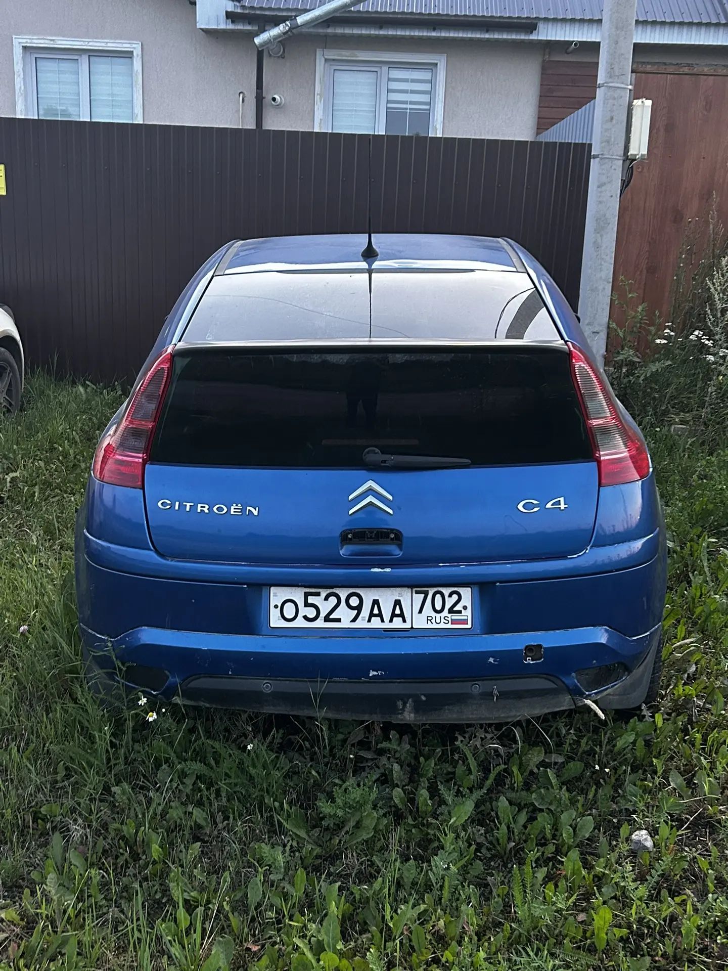 Автомобиль марки CITROEN модель C4 2009 г.в. VIN-номер VF7LANFUL9Y585052