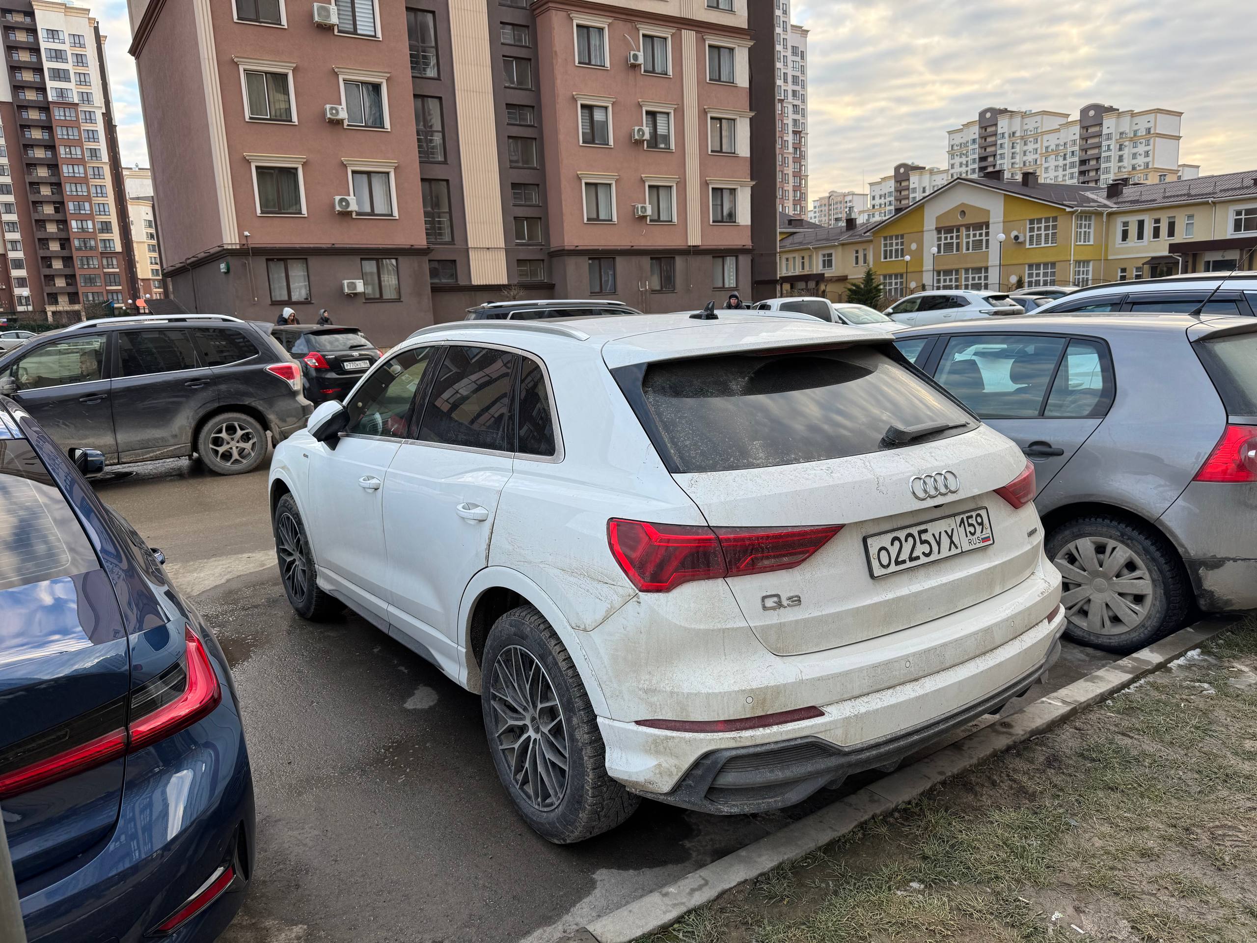 Легковой автомобиль марки: AUDI, модели: Q3, год выпуска: 2021 г., идентификационный помер (VIN): WA1EECF30M1151991, цвет белый