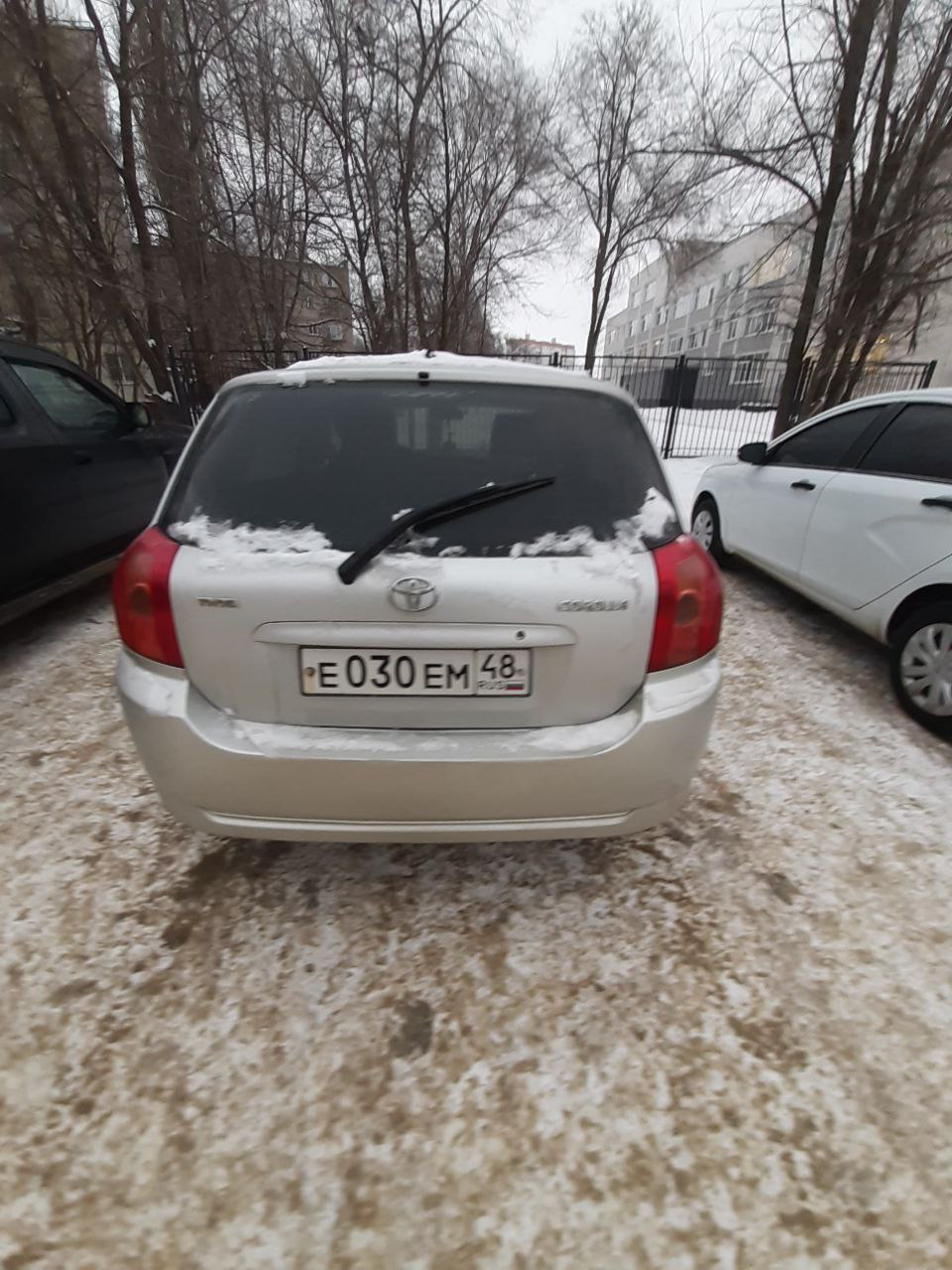 Легковой автомобиль марки: TOYOTA, модель: Corolla, год выпуска: 2006 г., кузов №: JTDKZ28EX00158288, идентификационный номер (VIN): JTDKZ28EX00158288