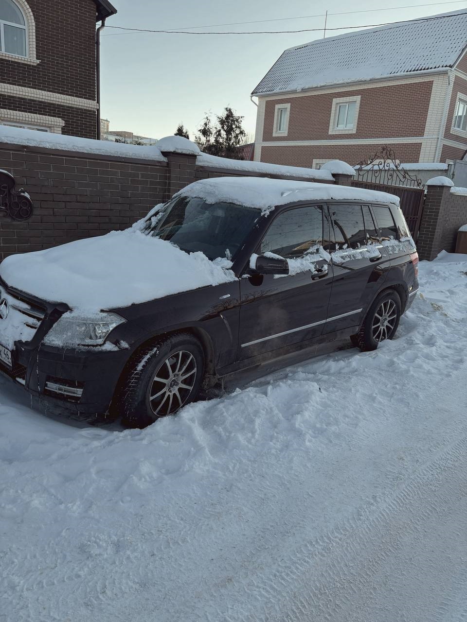 Автомобиль марки: MERCEDES BENZ, модели: GLK 220, год выпуска: 2012 г., идентификационный номер (VIN): WDC2049841F935033