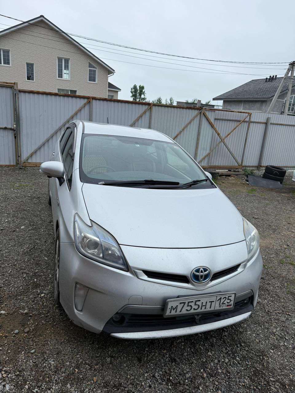 Автомобиль марки TOYOTA модель Prius 2014 г.в. номер кузова ZVW35-3065720.