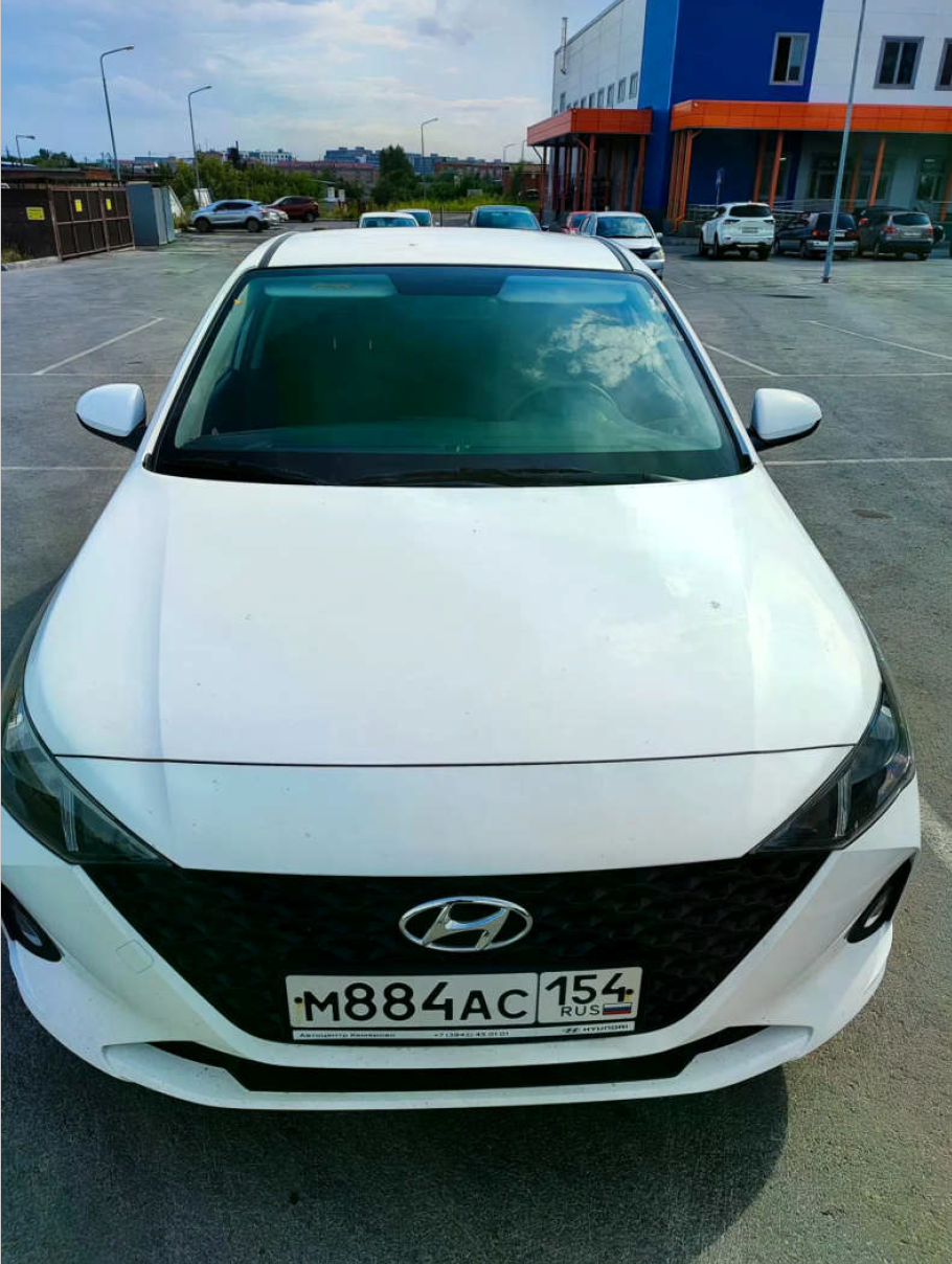 Легковой автомобиль Hyundai Solaris, 2021 год выпуска, VIN: Z94K241CBMR304983, гос. номер: М884АС154, цвет: Белый. Автомобиль в залоге у ПАО "Совкомбанк".