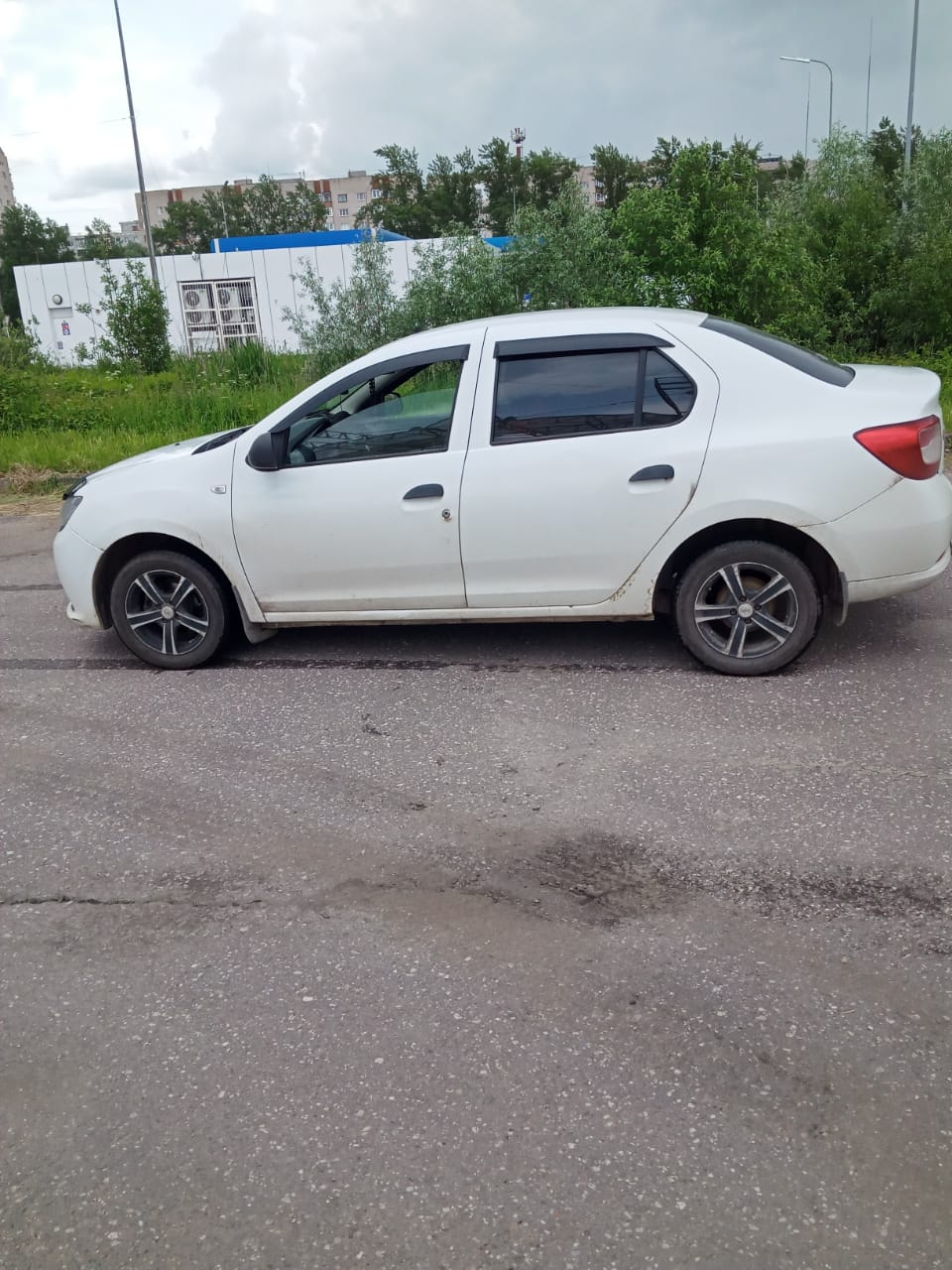 Автомобиль марки RENAULT модель Logan 2017 г.в. VIN-номер X7L4SRAV458588007