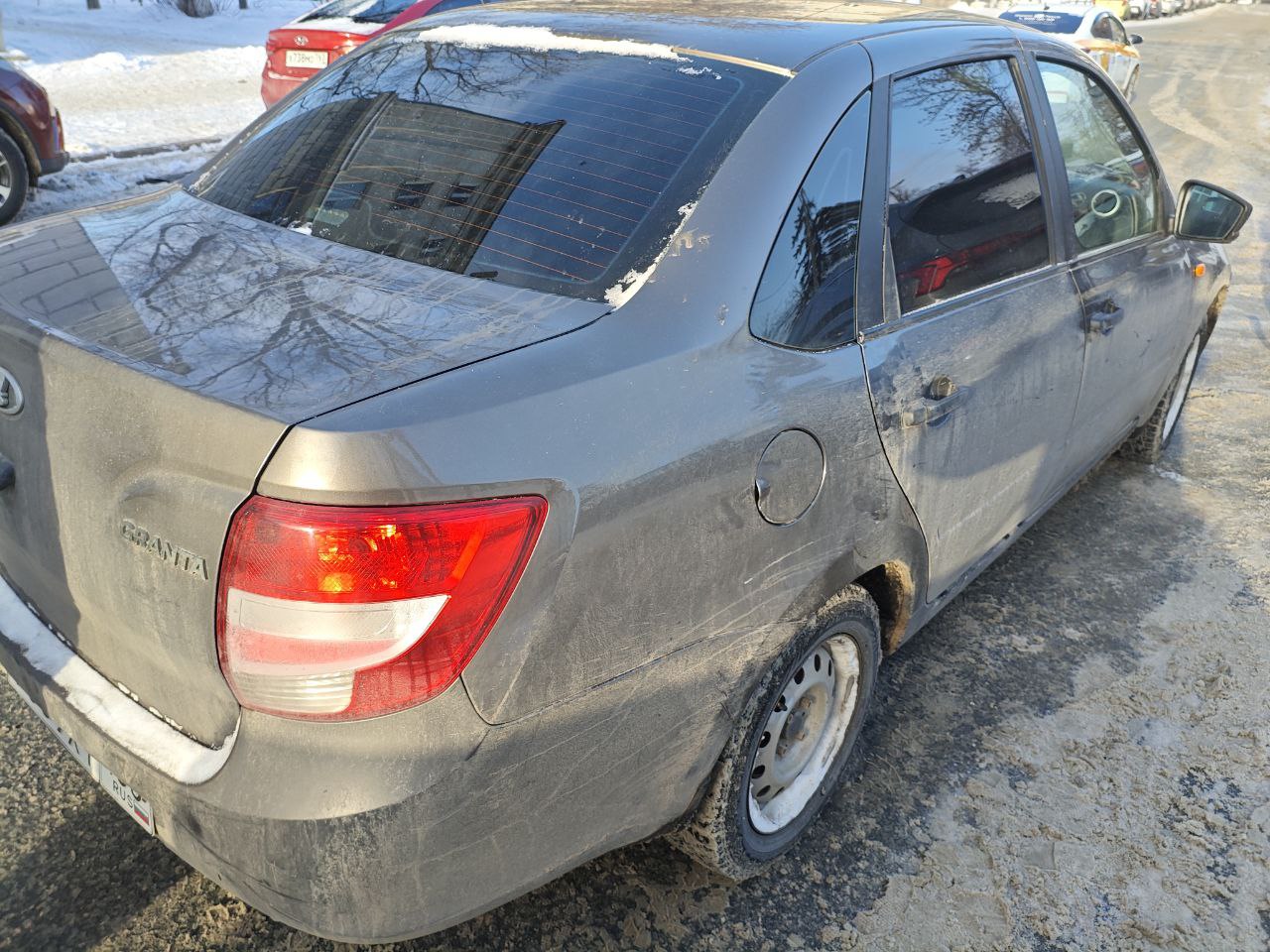 Автомобиль LАDА 219070 LАDА GRАNТА, 2016 г. VIN: XTA219070G0392501, находящийся в залоге у ПАО «СОВКОМБАНК»