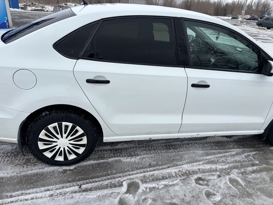 Автомобиль марки VOLKSWAGEN модель Polo 2016 г.в. VIN-номер XW8ZZZ61ZGG052491 Является предметом залога ПАО "Совкомбанк"