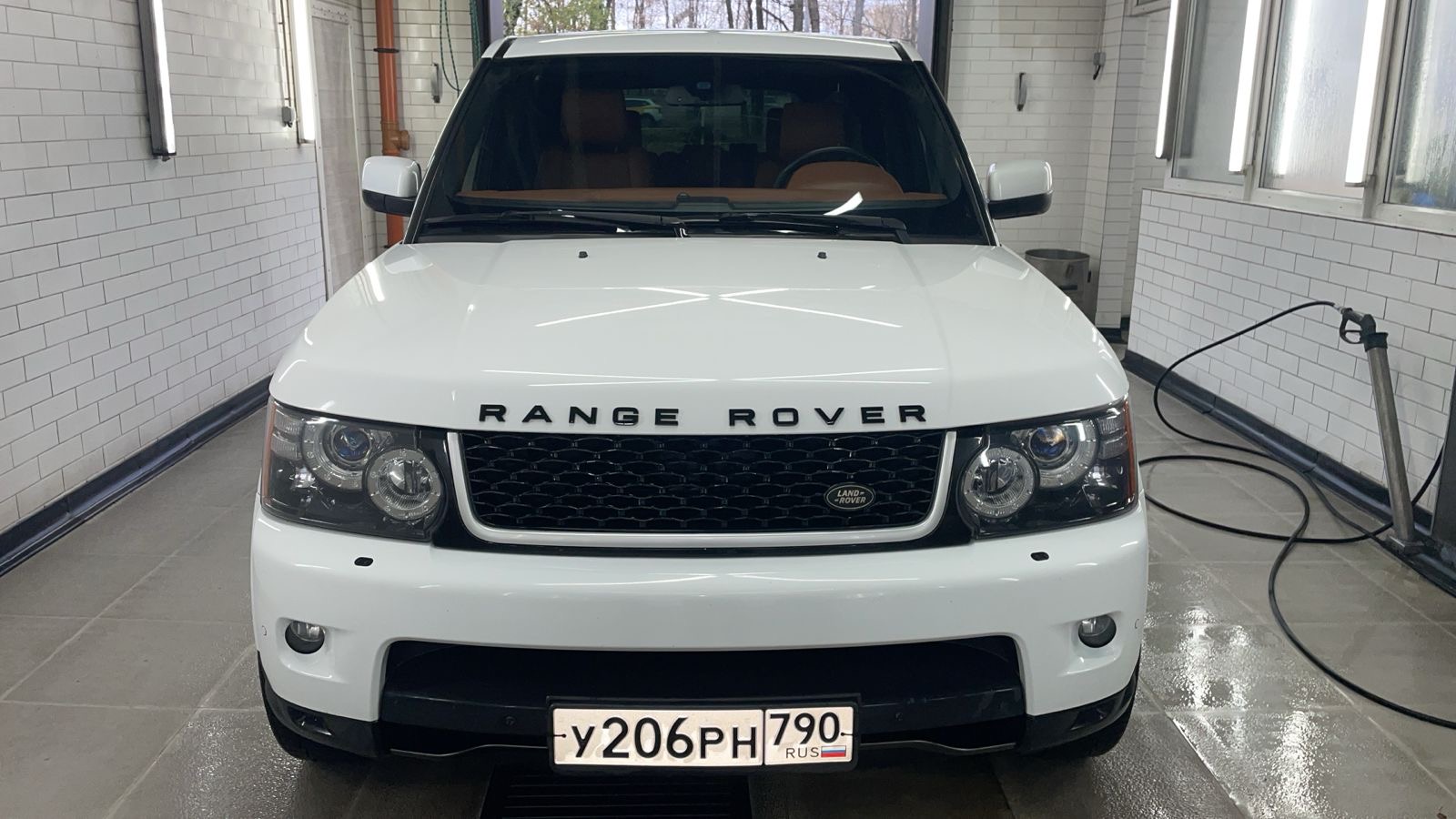 Автомобиль марки LAND-ROVER модель Range Rover 2013 г.в. VIN-номер SALLSAAF4DA797249