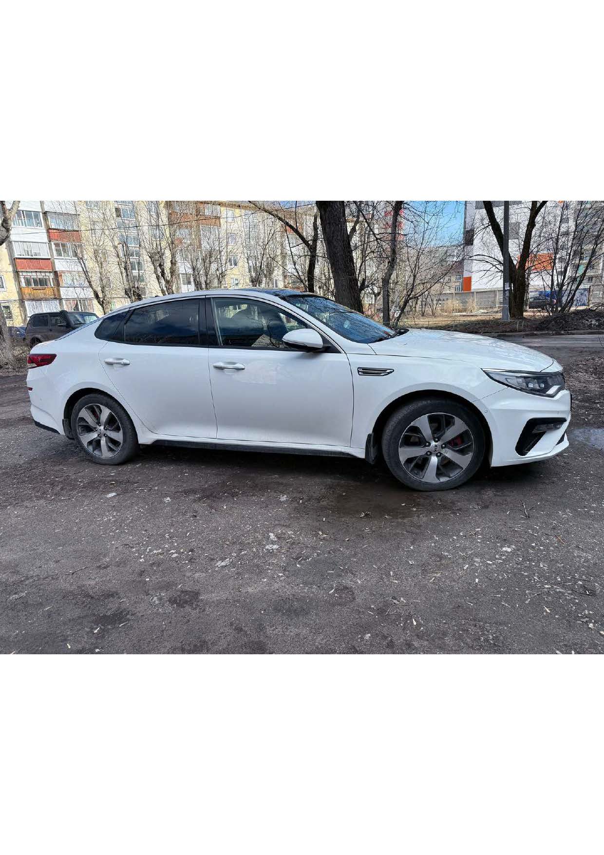 Легковой автомобиль KIA модель Optima 2018 г.в. VIN-номер XWEGV412BK0003927, находится в залоге у ПАО «Совкомбанк». ПТС и ключи зажигания отсутствуют (утеряны).
