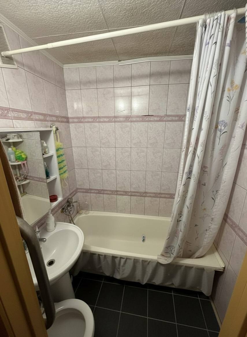 Квартира, общая площадь 85.6 кв.м., расположенная по адресу: 614094, Пермский край, г. Пермь, ул. Мильчакова, д. 37, кв. 76, кадастровый номер 59:01:4410576:1269