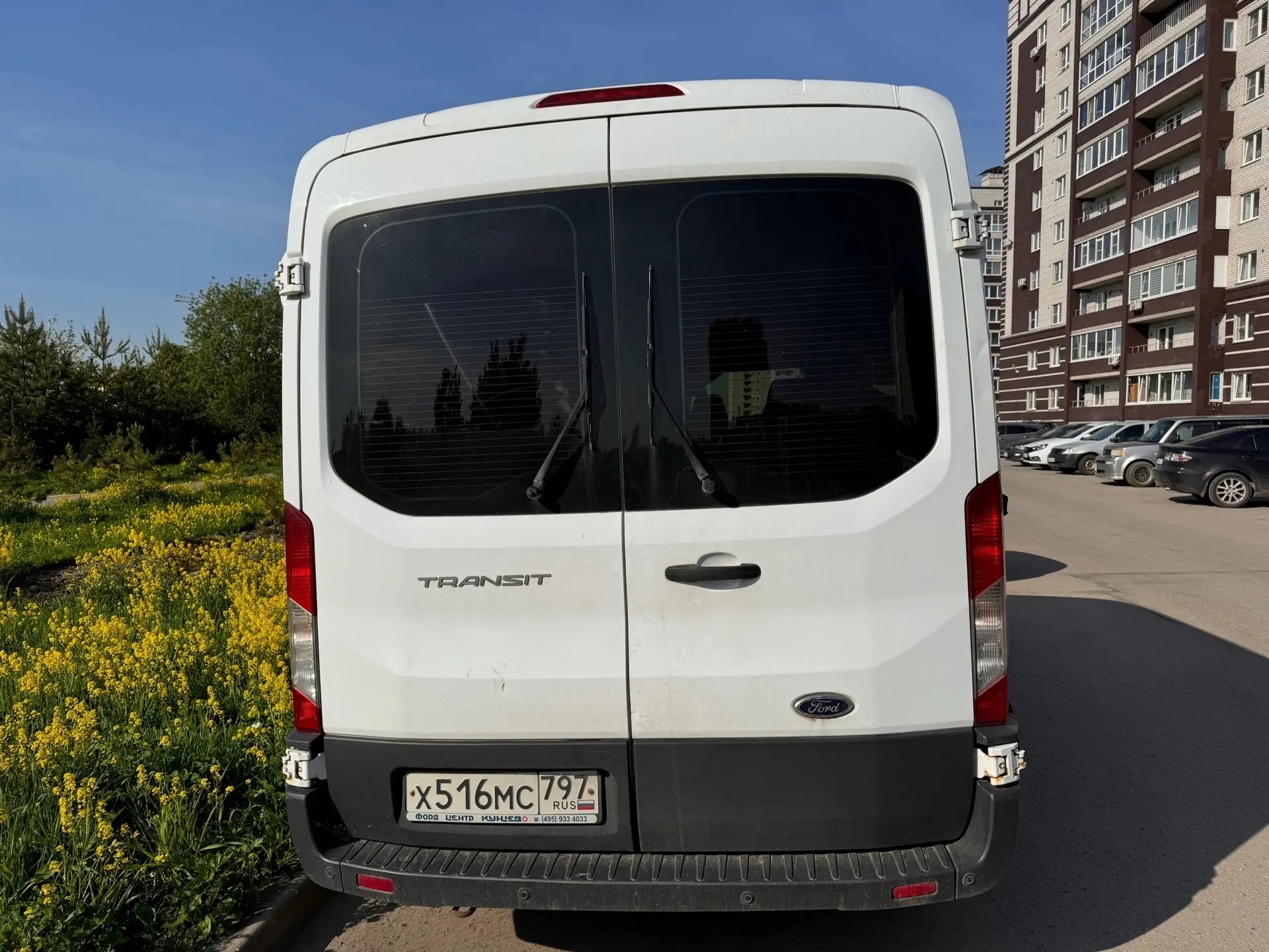 автомобиль марки FORD модель Transit 2017 г.в VIN-номер Z6FFXXESGFHP62375. Автомобиль находится в залоге у ПАО «СОВКОМБАНК».